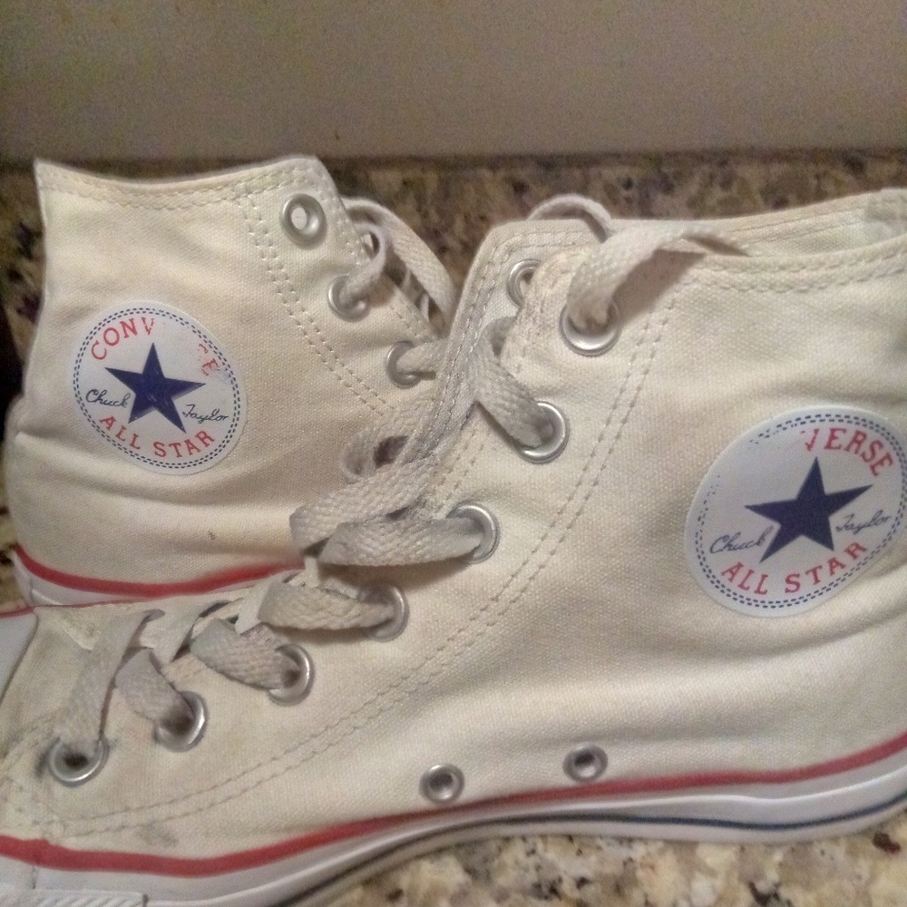 White Hightop Converse Read Description